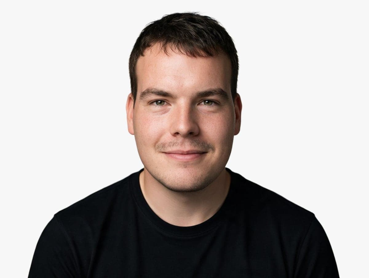 Paul, Copywriter